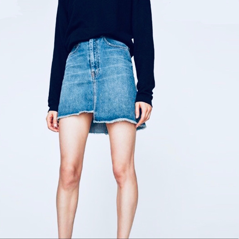 ZARA WOMAN ASYMMETRICAL MINI SKIRT